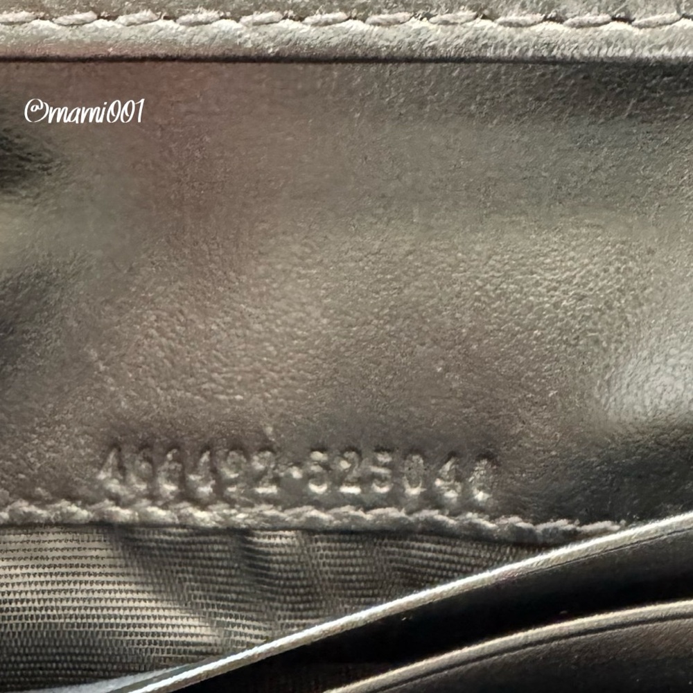 Gucci Black Compact Wallet with Gold GG Logo - Picture 4 of 9